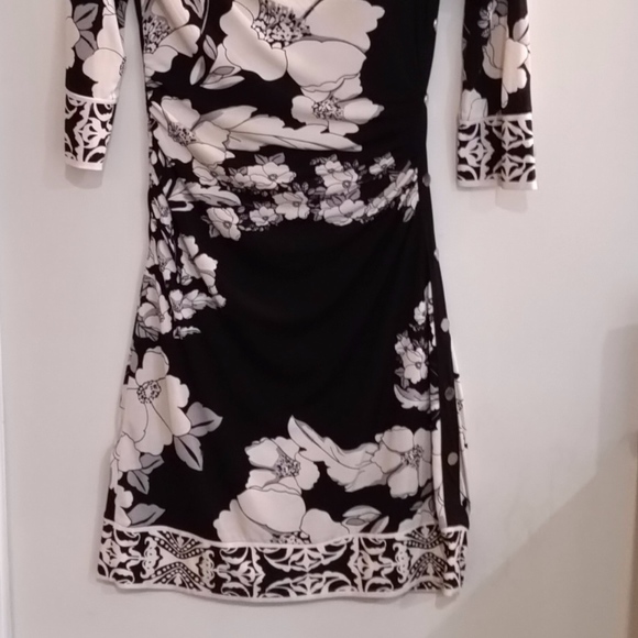 White House Black Market Dress Ruched floral - Picture 4 of 6